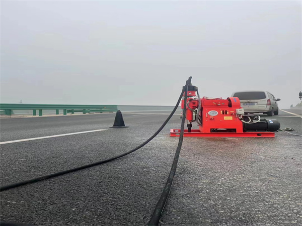 船山马路路基路面开裂下沉注浆加固灌浆